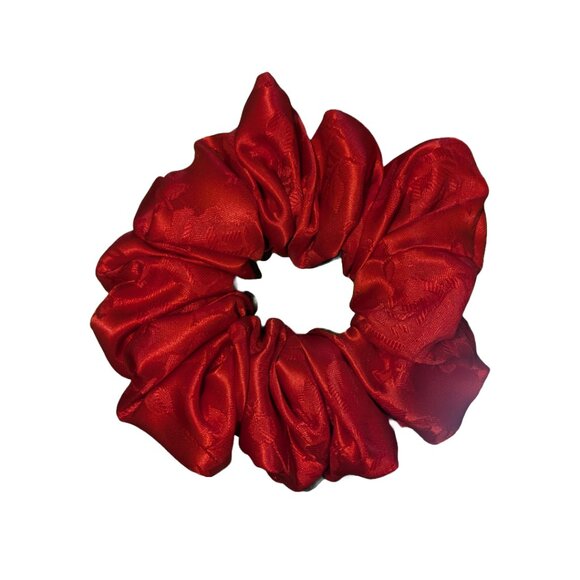 Large satin scrunchies bright red color hand crafted - Picture 3 of 4